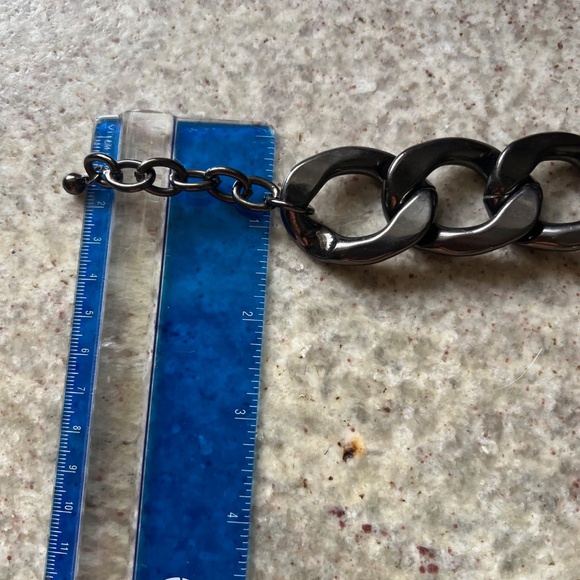 Kenneth Jay Lane Large Chunky Gunmetal 6 Link Bracelet W/ Dust Bag - Picture 4 of 6